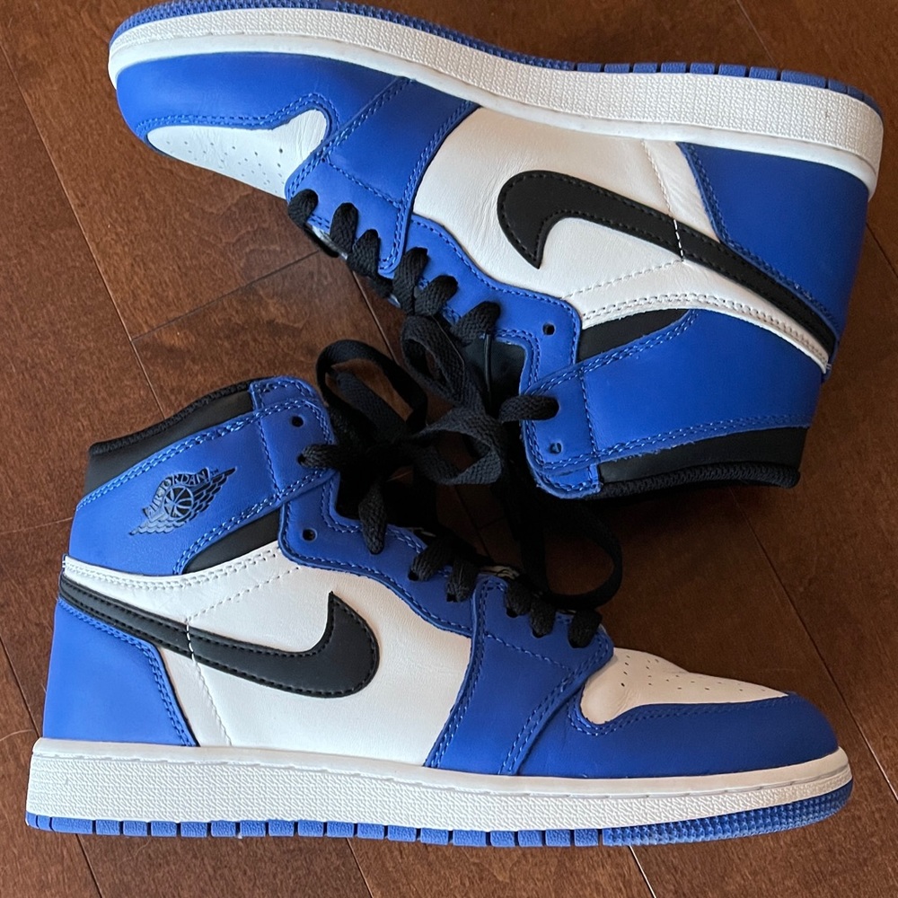Blue nike air sneakers